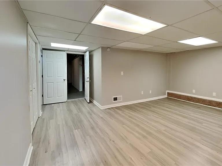 1746 Charrington Way — Photo 16