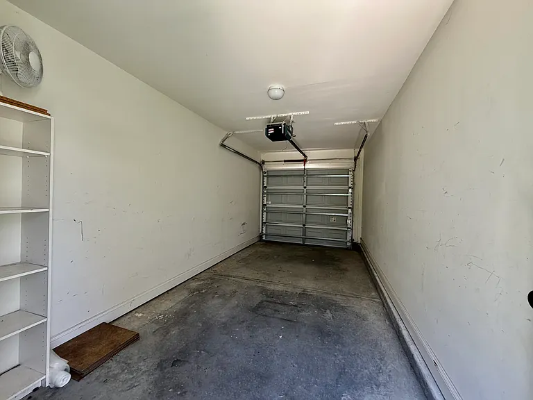 121 Walnut Cove Dr #D — Photo 31