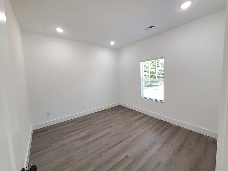 818 Berry Rd — Photo 19
