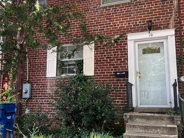 10 Kennedy St — Photo 1