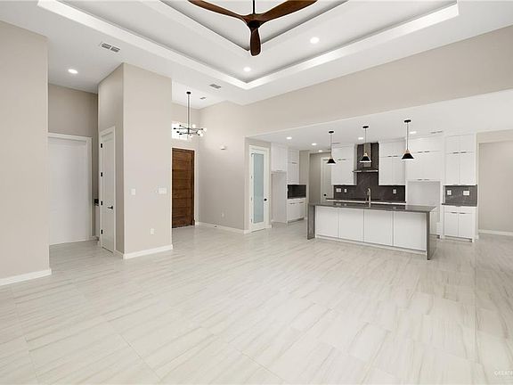 3rd image of 1518 Tierra Encantada