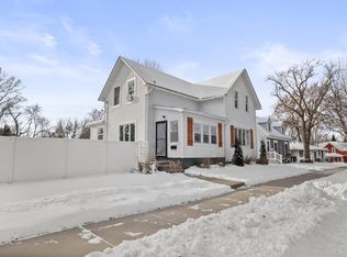 317 1st St W, Waconia, MN 55387