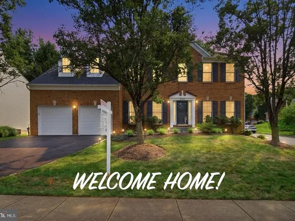46405 Esterbrook Cir, Sterling, VA 20165