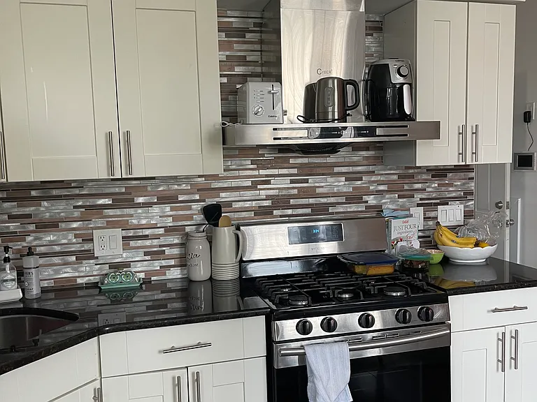 500 N 34th St #3 — Photo 5