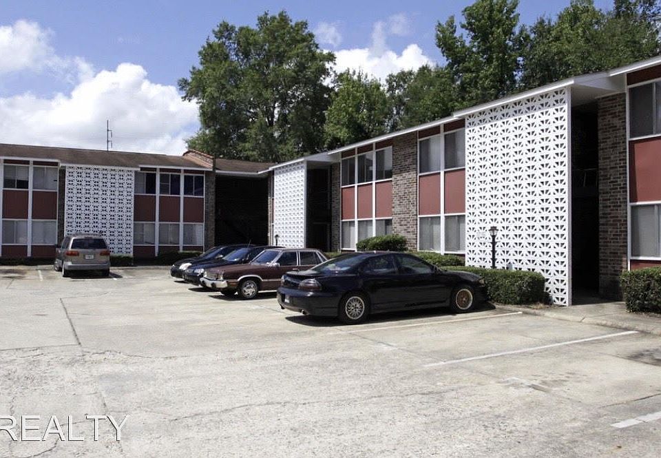 2nd image of 3400 Marathon Dr APT 59