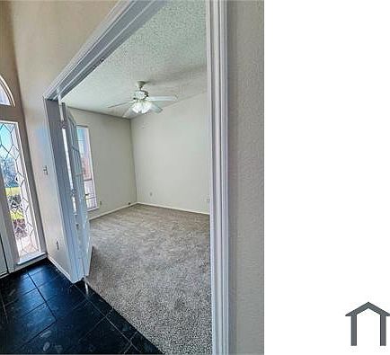3rd image of 8101 Teal Dr