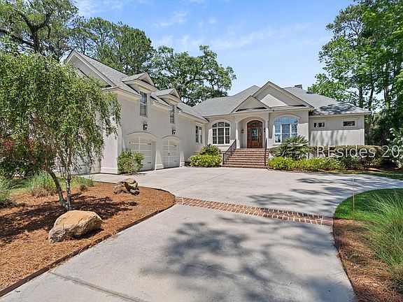 2nd image of 113 Winding Oak Dr