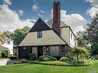 10 Kingsbury Rd, Garden City, NY, 11530