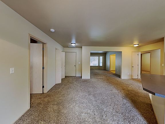5th image of 11545 215th Ave E