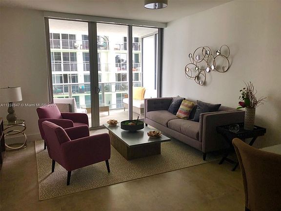 3rd image of 488 NE 18th St Unit 1602