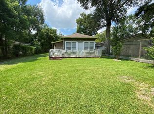 4806 1st St, Bacliff, TX 77518
