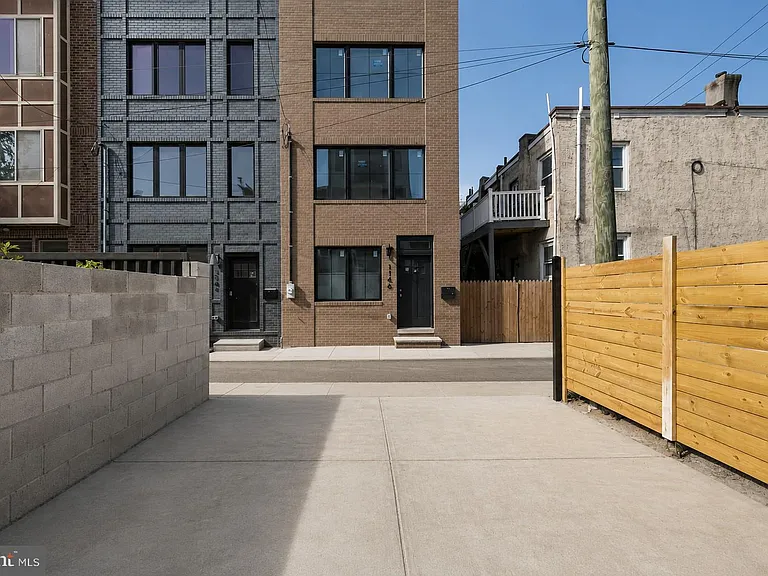 1146 N 3rd St — Photo 49