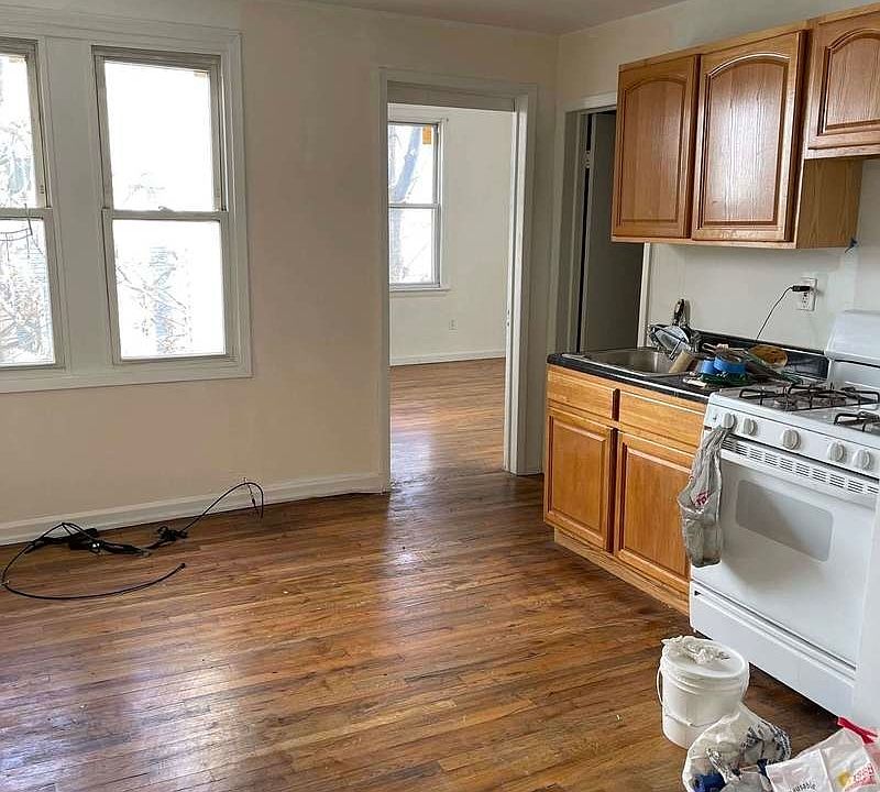 1st image of 41-03 31st Ave #2L
