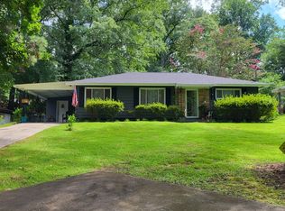 909 N 13th St, Lanett, AL 36863