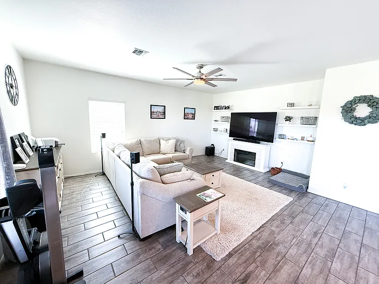 4158 W 27th Pl — Photo 9
