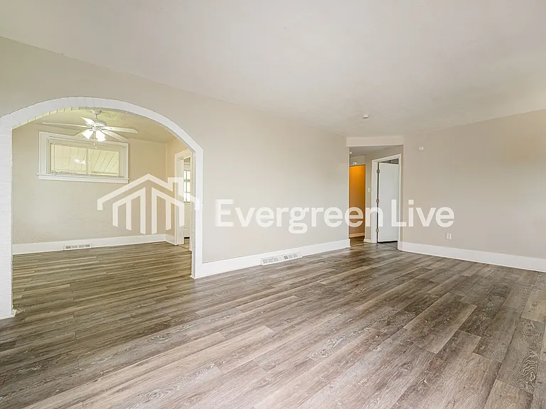 743 Wolf Ave — Photo 4