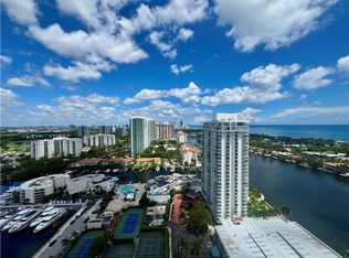 19667 Turnberry Tw East Way, Miami, FL 33180