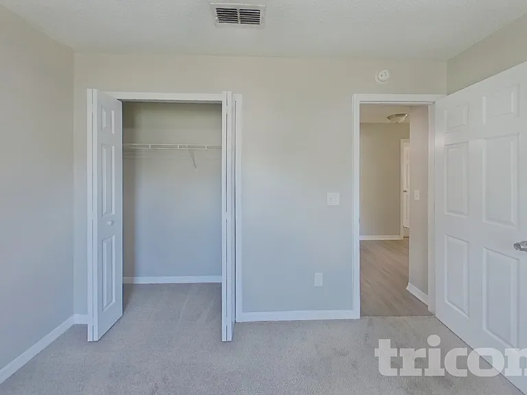 470 Shamrock Ave S — Photo 11