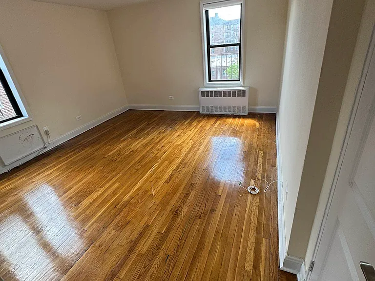 14431 41st Ave #1F — Photo 9