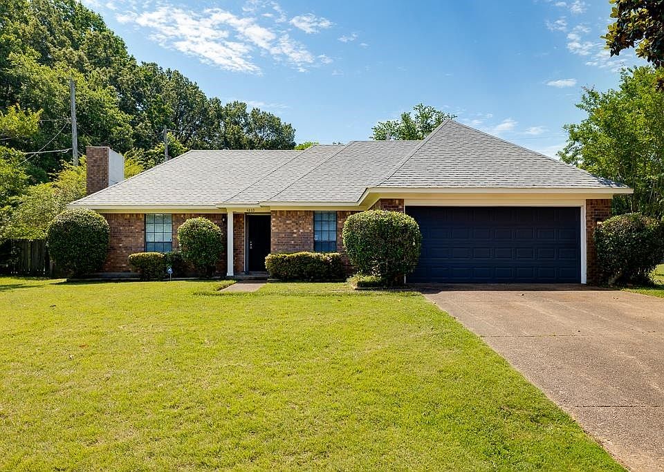 1st image of 4869 Walden Glen Dr