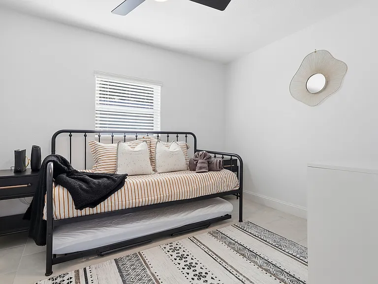 118 W Sligh Ave — Photo 16
