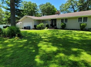 447 Lucerne Ave, Shirley, NY 11967