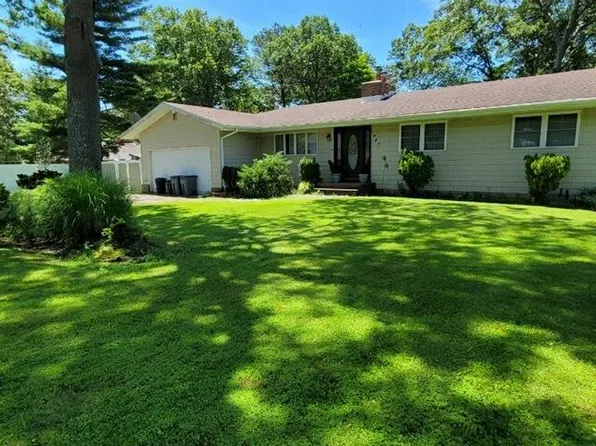 447 Lucerne, Shirley, NY 11967