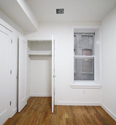 5th image of 1366 Putnam Ave APT 2R