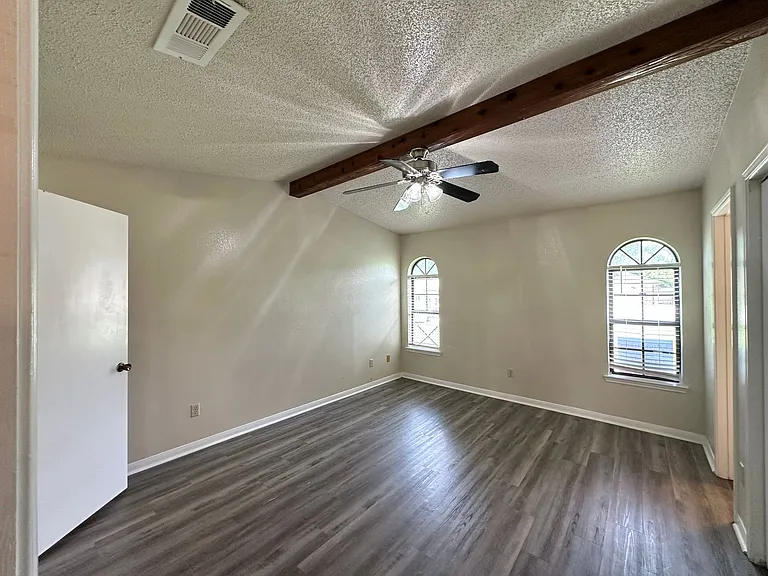 109 S Brook Dr — Photo 27