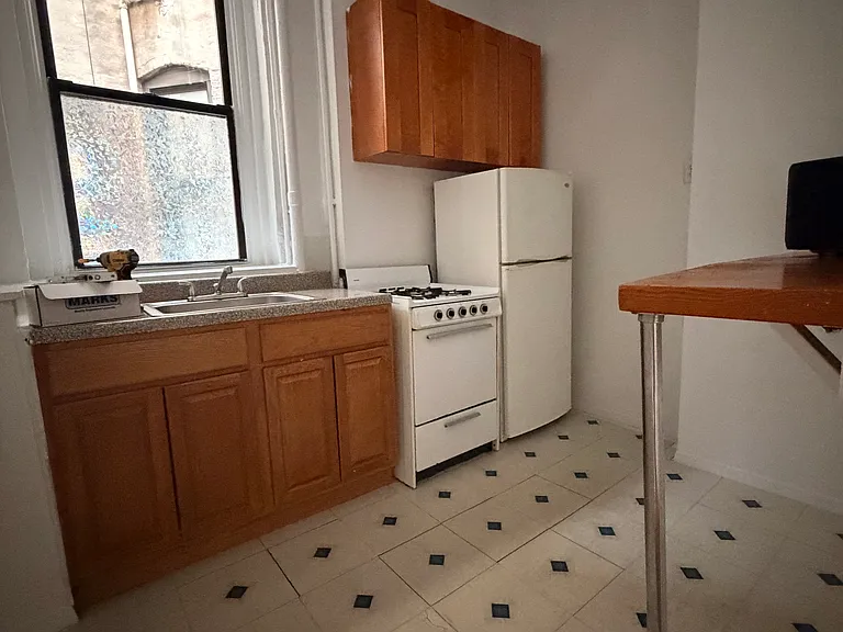 158 1st Ave #6 — Photo 2