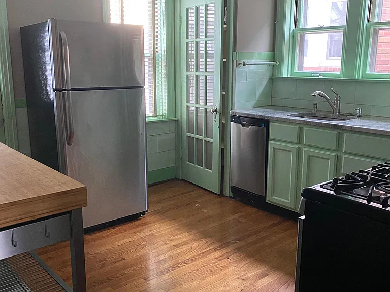 5316 Mardel Ave — Photo 3