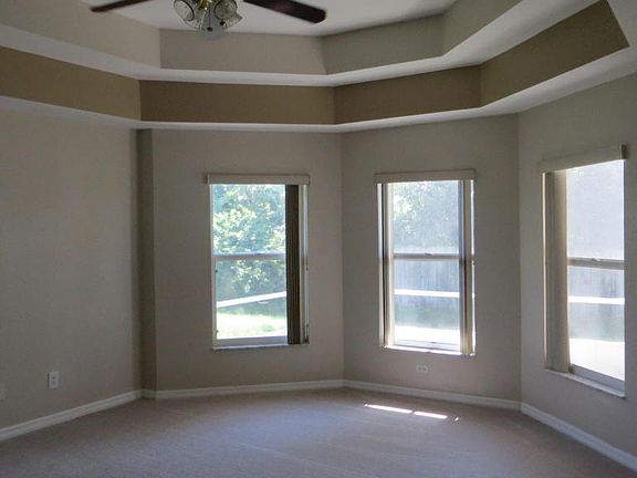 5th image of 5910 Plainview Dr