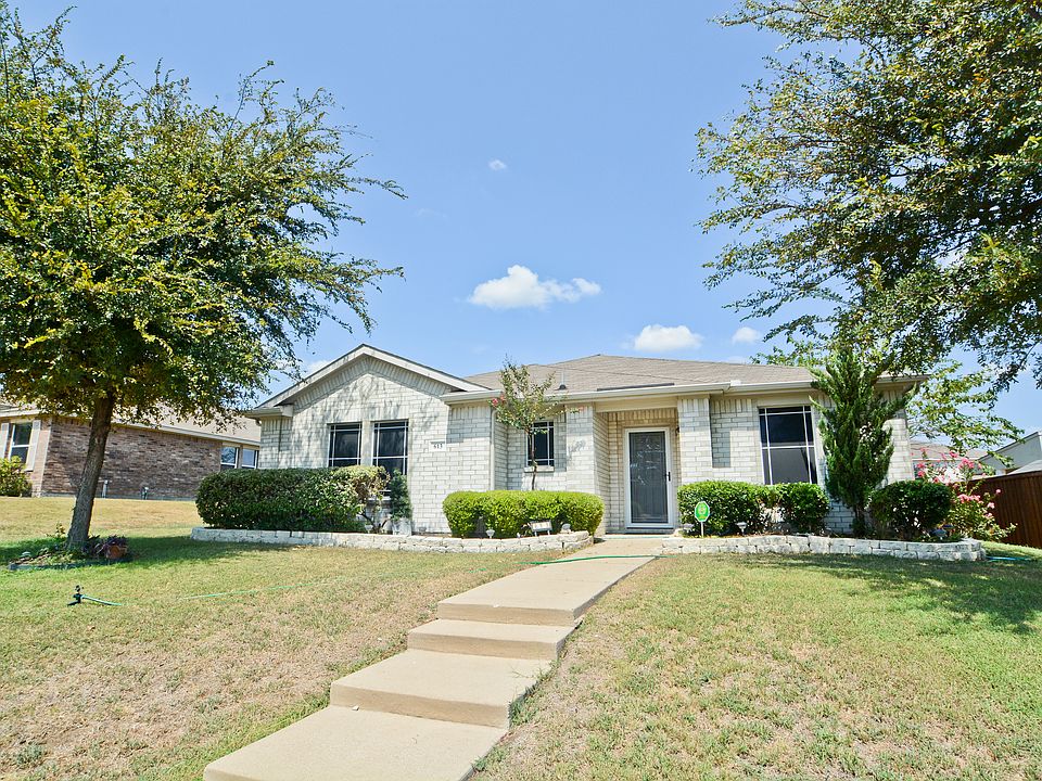1st image of 613 Snapdragon Ln