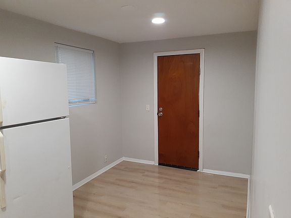 4th image of 11145 N Kenwood Ave