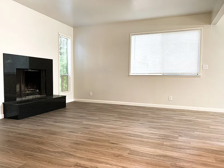 803 W 2nd Ave — Photo 14