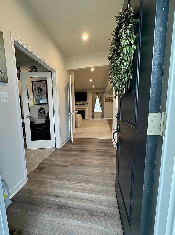 5 bed, 3.5 bath, 3580 sqft, $4,000 — Photo 4