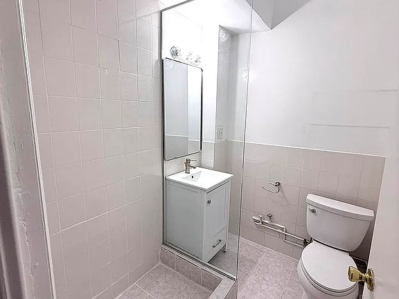 5th image of 73 W 71st St APT 2C