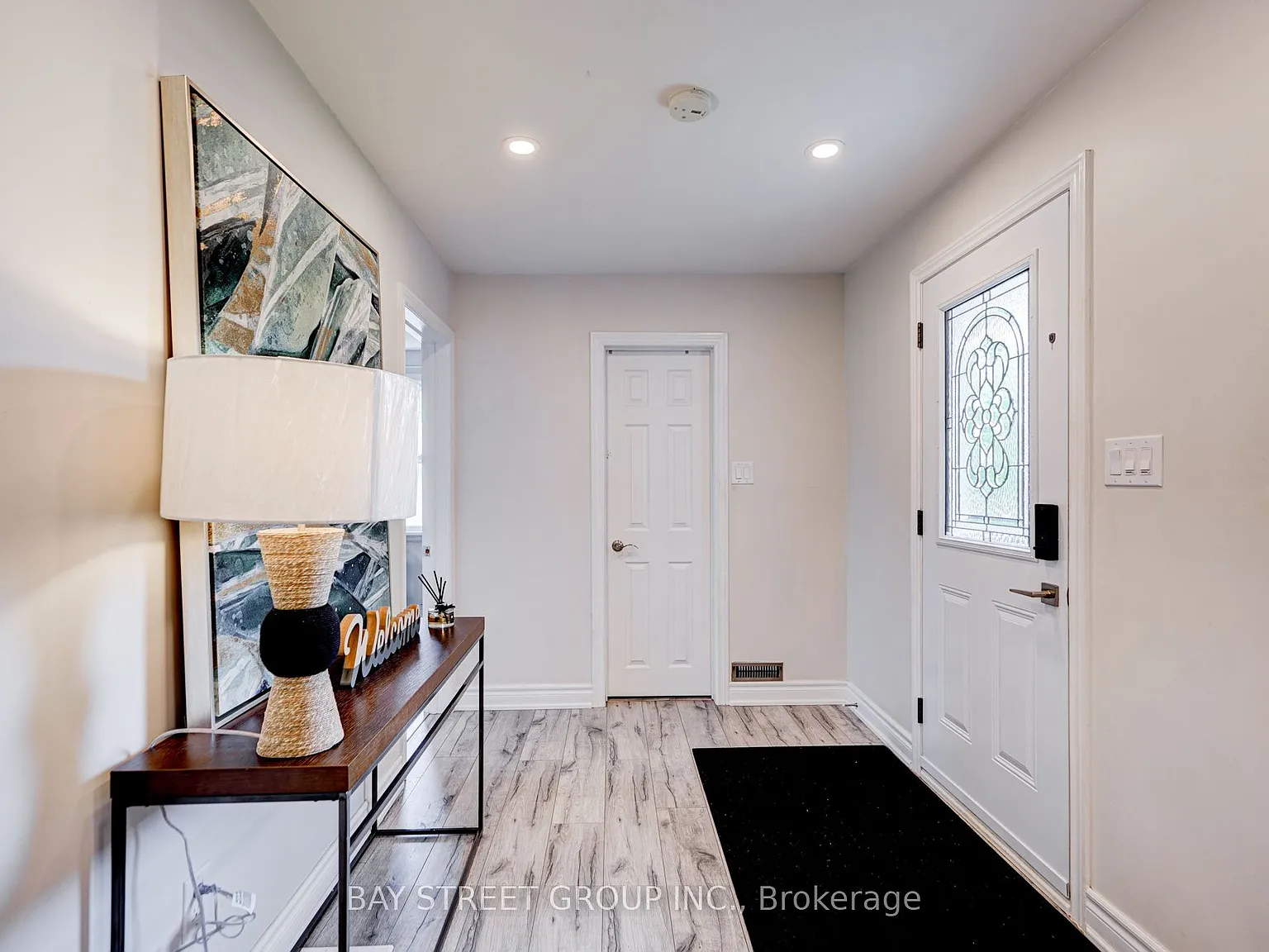2 bed, $3,900 — Photo 4
