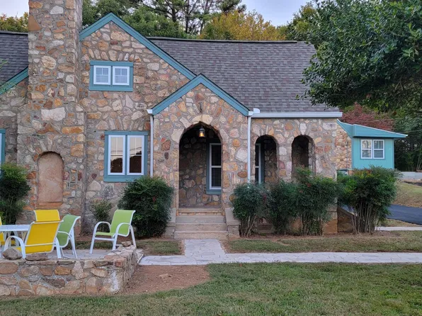 318 E Meeting St, Dandridge, TN 37725