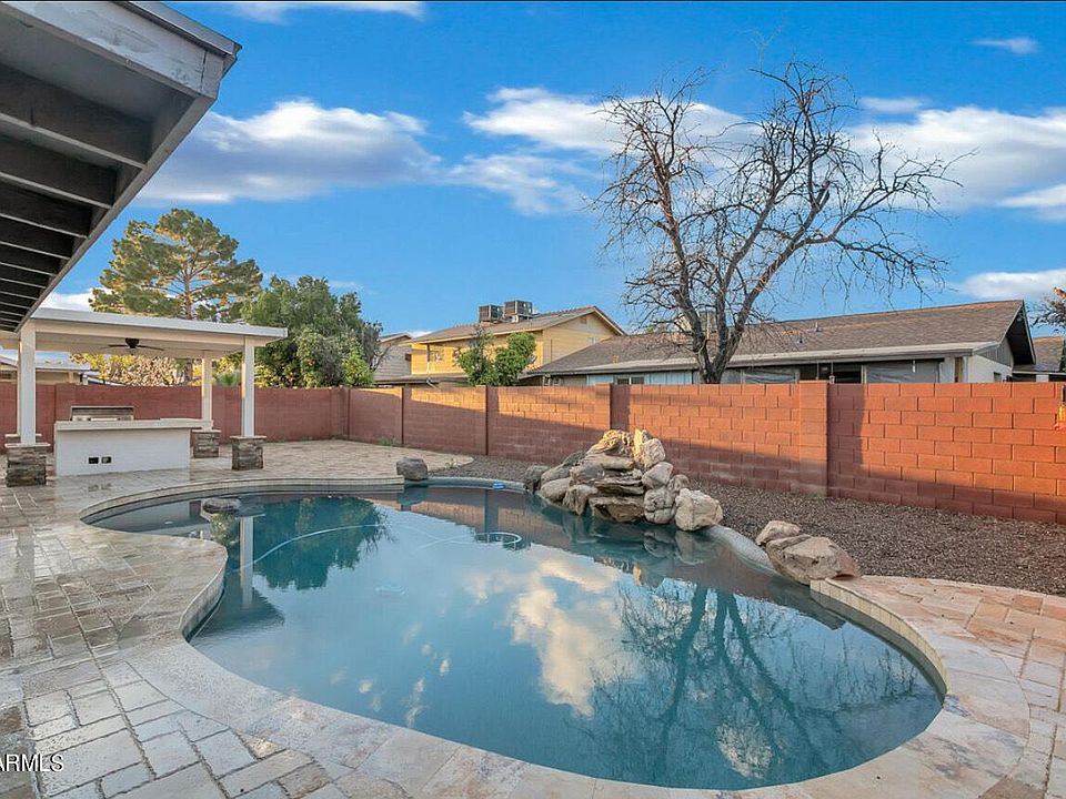 1st image of 5544 W ALTADENA Avenue