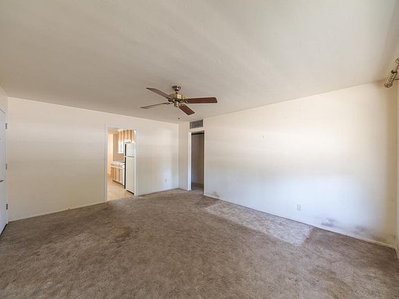4th image of 2058 W Claremont St