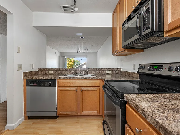 2808 Plaza Terrace Dr #808 — Photo 12