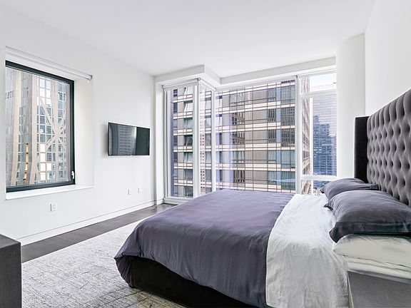 4th image of 20 W 53rd St #29B