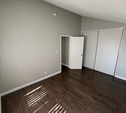 4th image of 6502 Vineland Ave