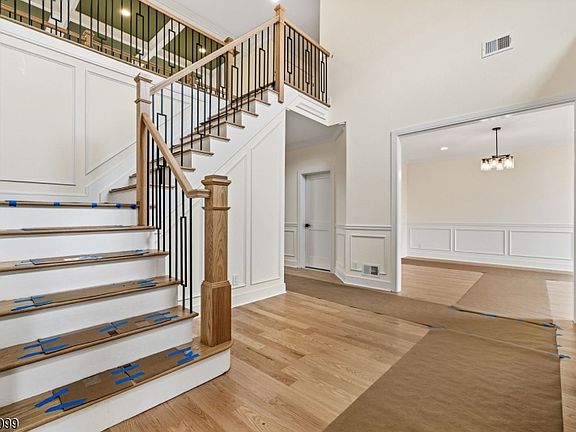 5th image of 16 New Amwell Rd
