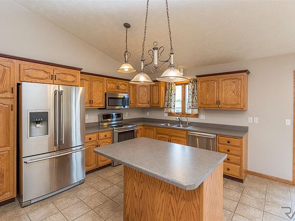 3rd image of 5201 S Birchwood Ave