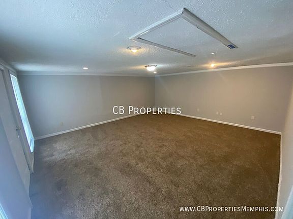 5th image of 4386 Hunters Glen Dr E