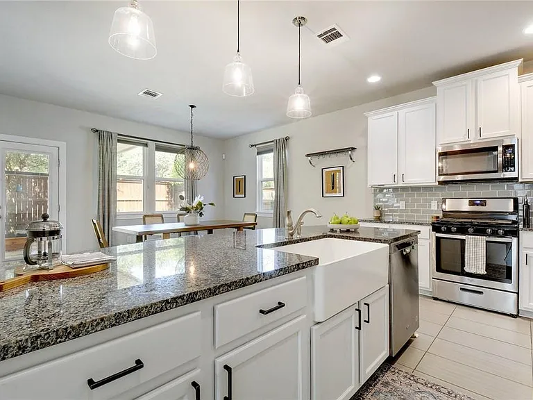 7408 Buchholz St — Photo 13