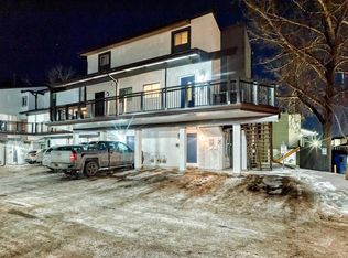 2520 S Palliser Dr SW #112, Calgary, AB T2V4S9