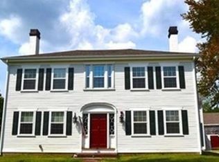 7 Marion Rd APT 2A, Rochester, MA 02770